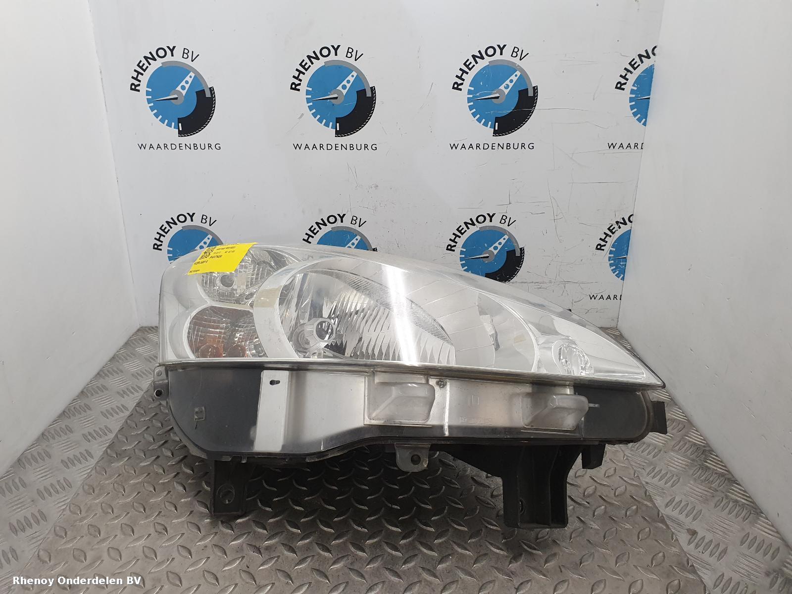 Bekijk Auto-onderdeel KOPLAMP R PEUGEOT PARTNER 2010
