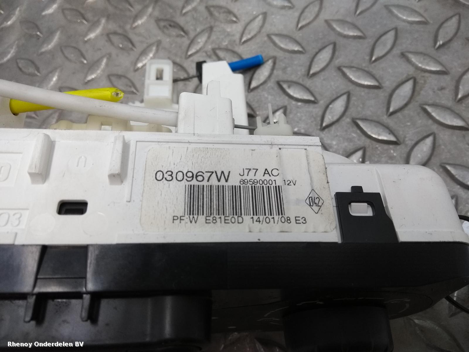 2008 RENAULT CLIO KACHEL BEDIENINGSPANEEL View Auto part KACHEL BEDIENINGSPANEEL RENAULT CLIO 2008