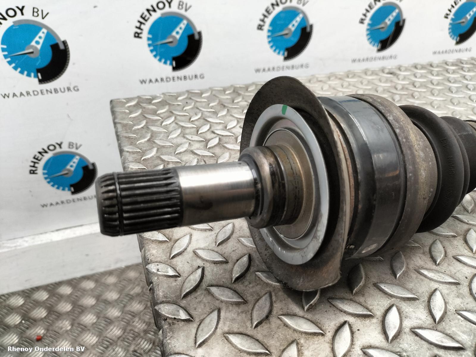 View Auto part AANDRIJFAS R BMW X5 2014