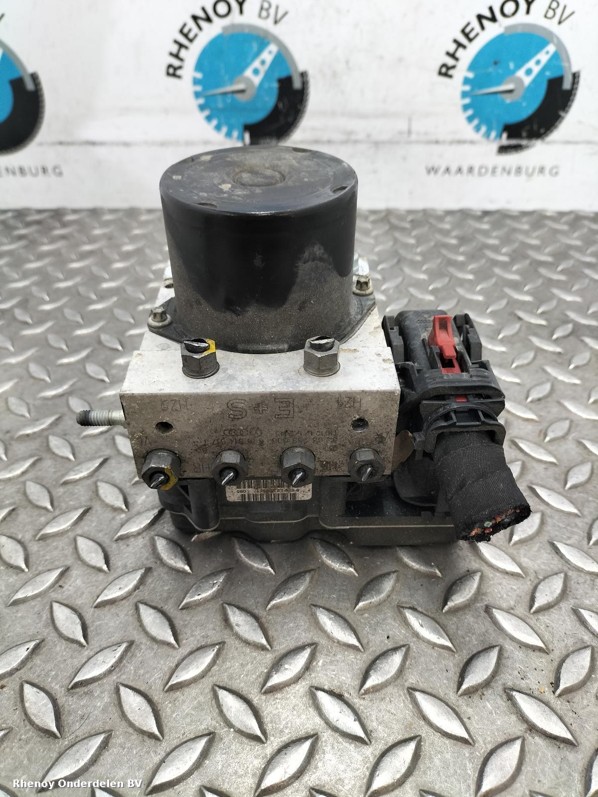 Bekijk Auto-onderdeel ABS POMP  SKODA FABIA 2011