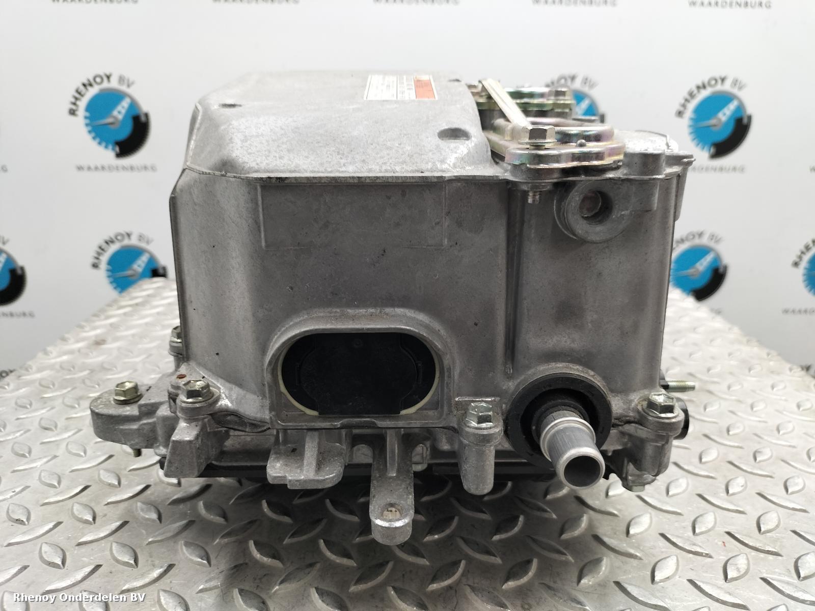 View Auto part EV / HYBRIDE ELEKTRONISCHE OMVORMER TOYOTA YARIS 2020