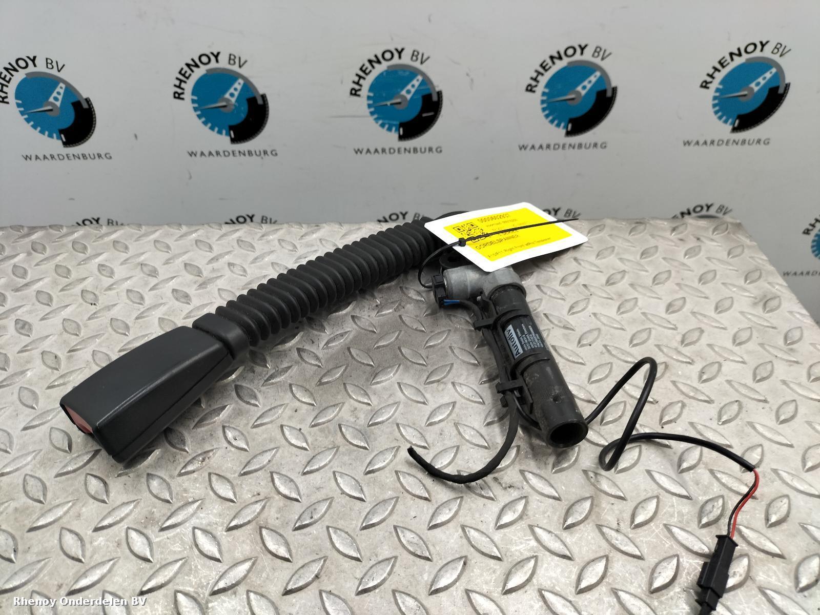 Bekijk Auto-onderdeel GORDELSPANNER BMW 5 SERIES 2011