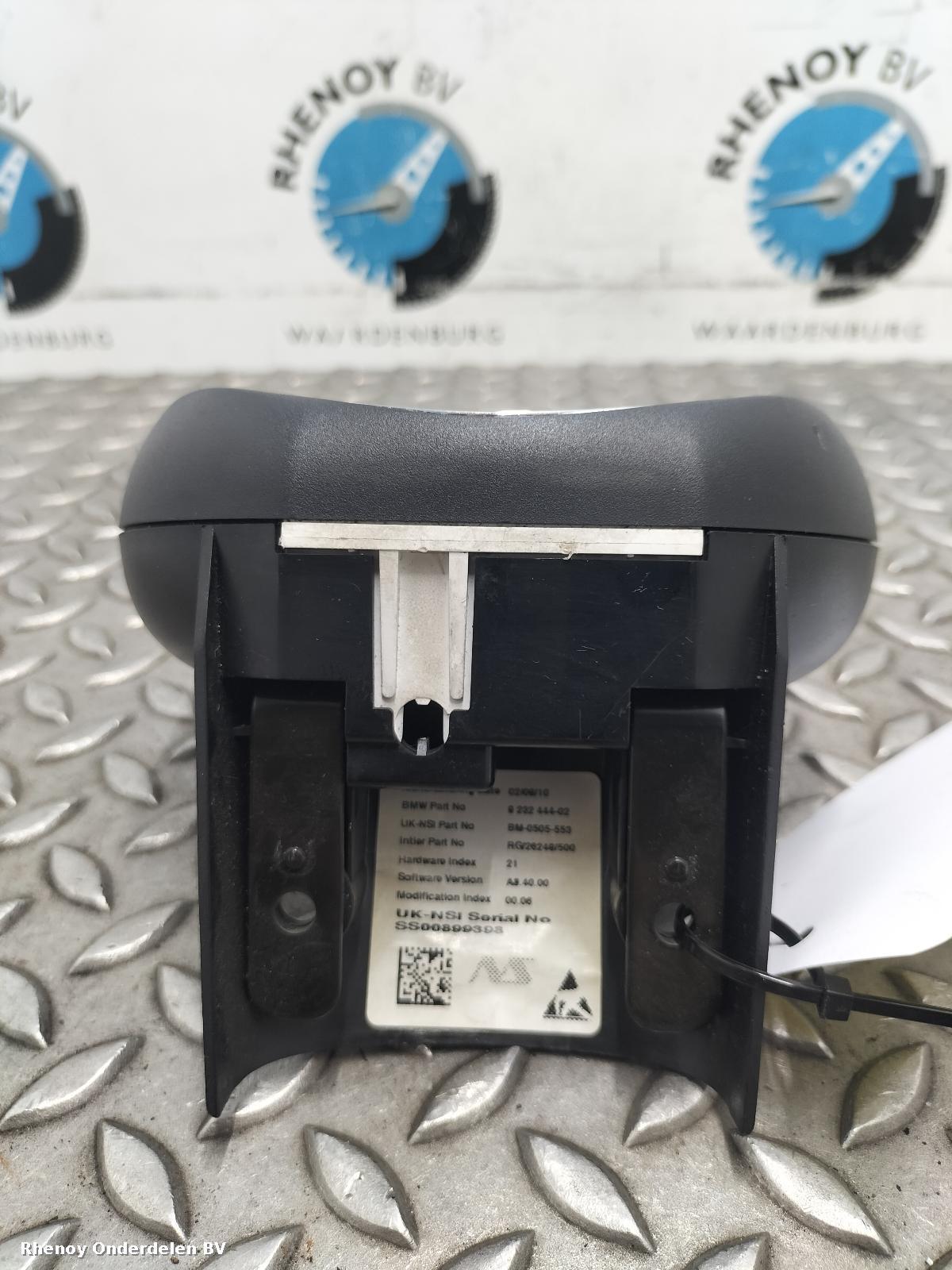 View Auto part KLOKKENPANEEL MINI (BMW) COUNTRYMAN 2010