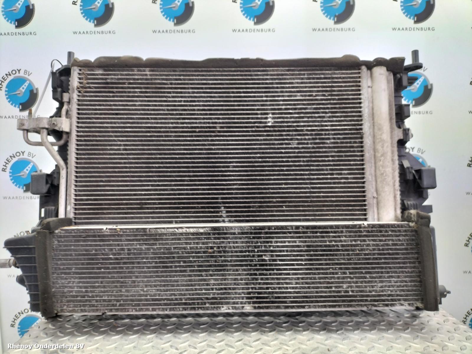 Bekijk Auto-onderdeel KOELERPAKKET FORD FOCUS 2013