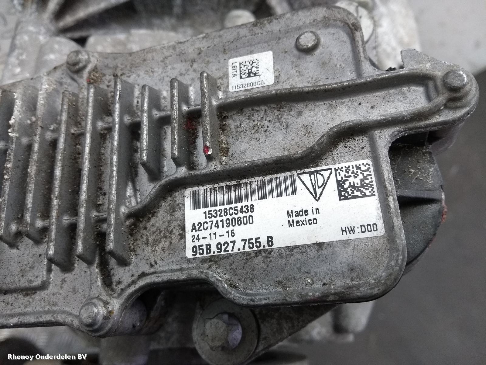2018 PORSCHE MACAN TUSSENBAK View Auto part TUSSENBAK PORSCHE MACAN 2018
