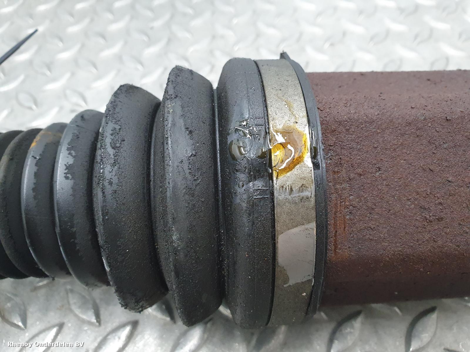 View Auto part AANDRIJFAS L BMW 3 SERIES 2009