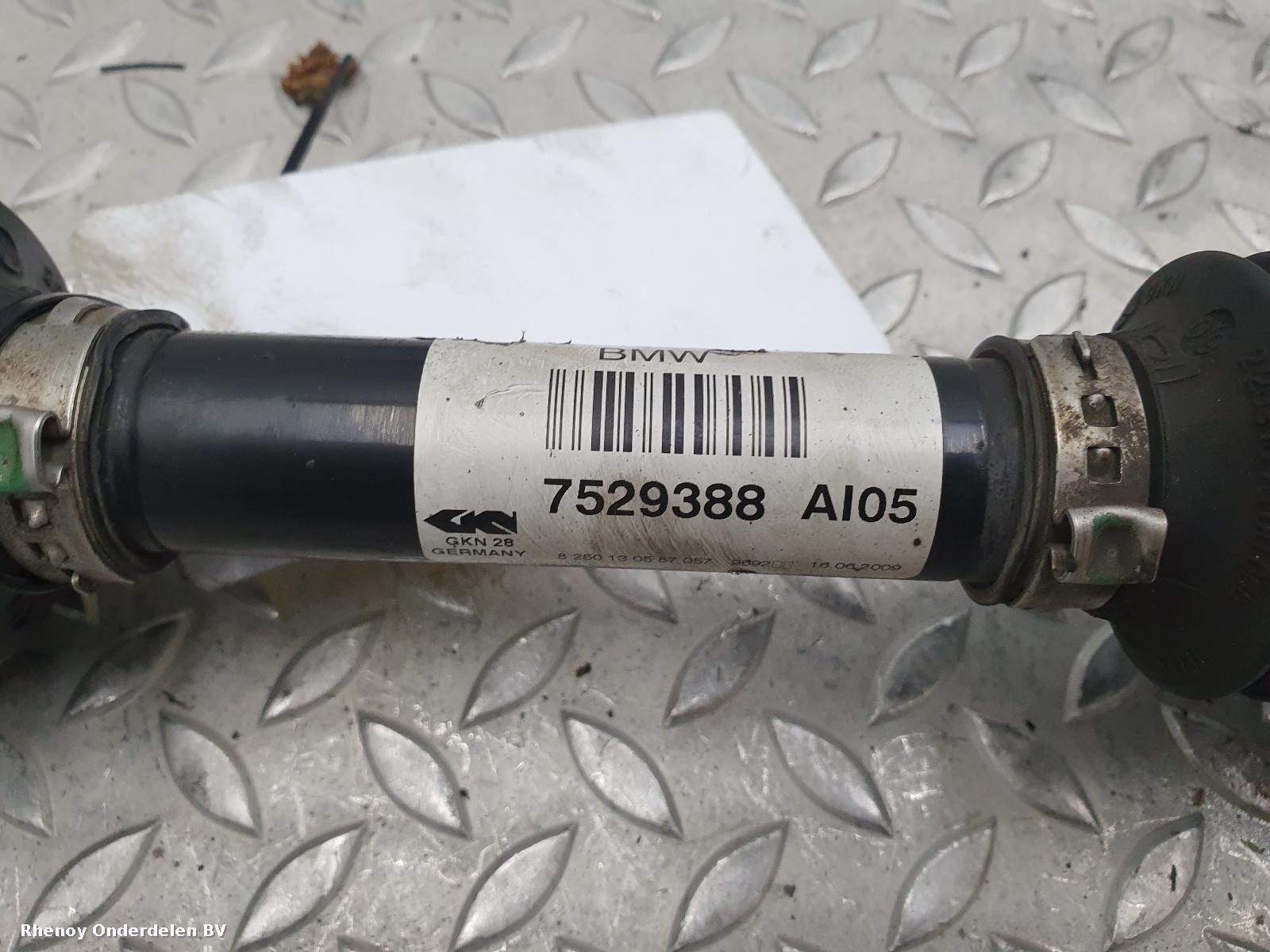 View Auto part AANDRIJFAS R BMW 3 SERIES 2009