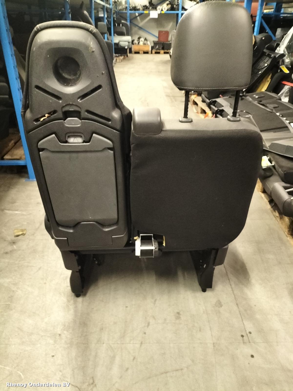 2022 RENAULT TRAFIC STOEL VOOR View Auto part STOEL VOOR RENAULT TRAFIC 2022
