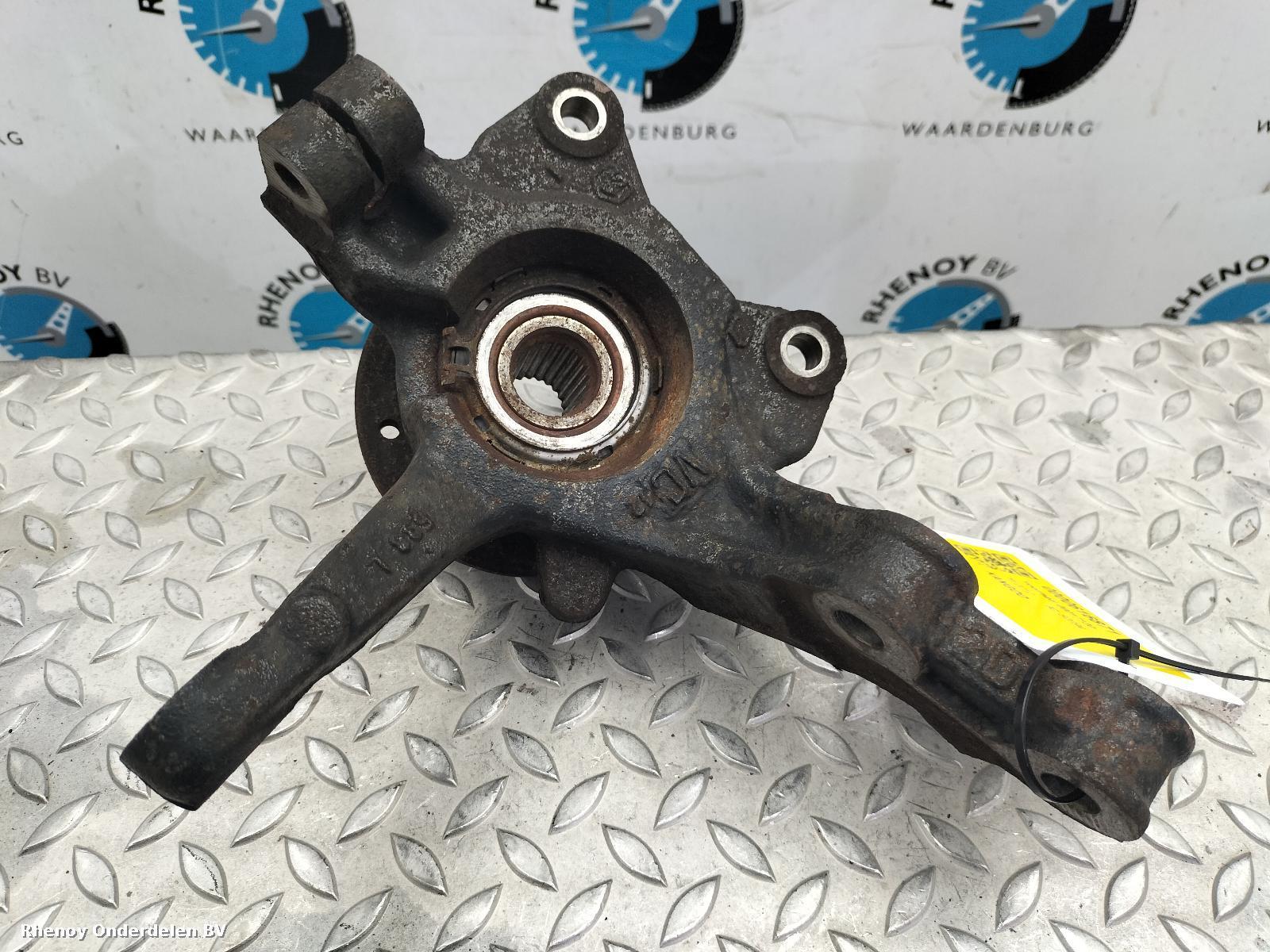 Bekijk Auto-onderdeel FUSEE RV RENAULT KANGOO 2012
