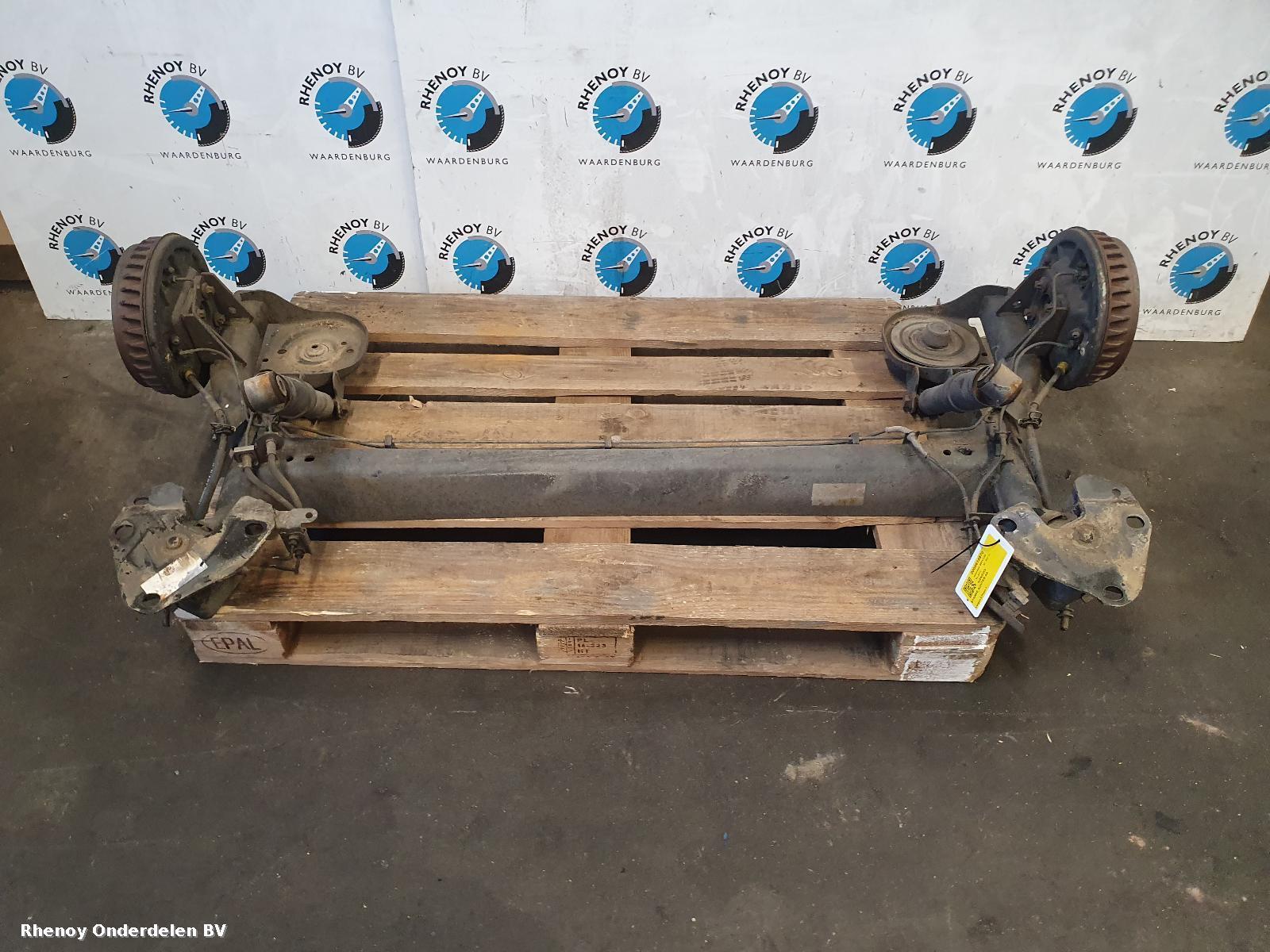 Bekijk Auto-onderdeel STARRE ACHTER AS RENAULT KANGOO 2012