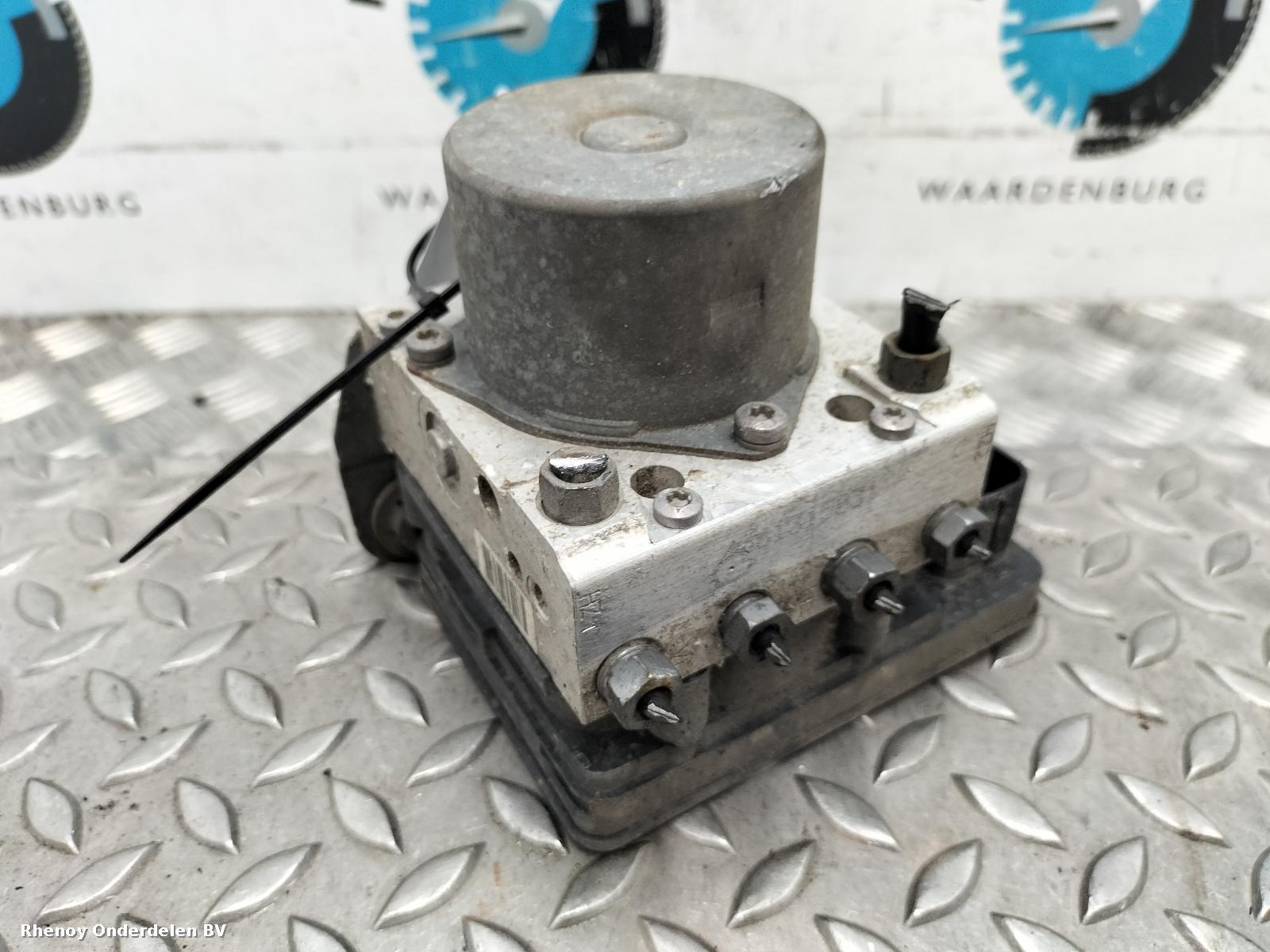 Bekijk Auto-onderdeel ABS POMP  VOLKSWAGEN UP 2012