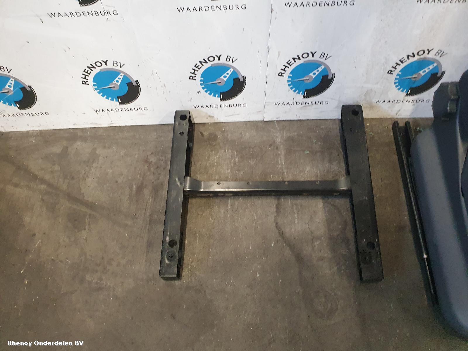 View Auto part STOEL VOOR VOLKSWAGEN CADDY 2015