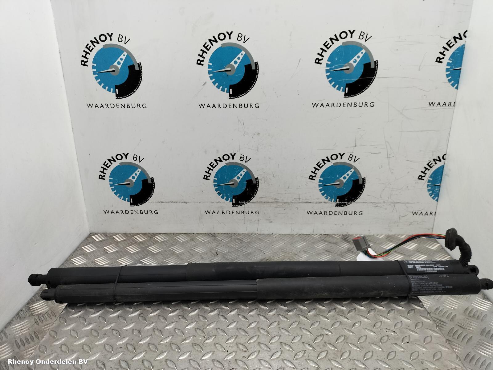 Bekijk Auto-onderdeel ACHTERKLEP GASVEER / ELEKTRISCHE SPINDEL FORD KUGA 2019