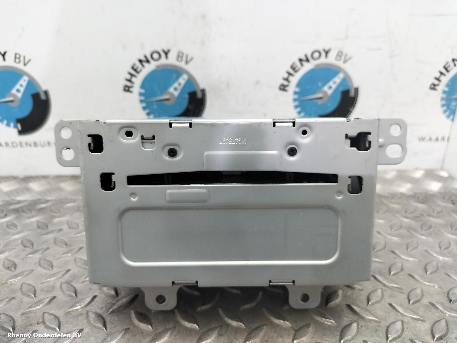 Bekijk Auto-onderdeel RADIO OPEL / VAUXHALL ASTRA 2013