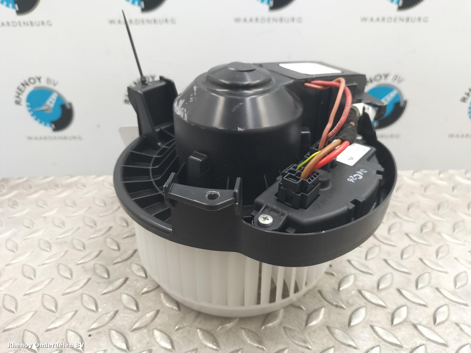 View Auto part Heater Motor/Assembly LAND ROVER RANGE ROVER VELAR 2019