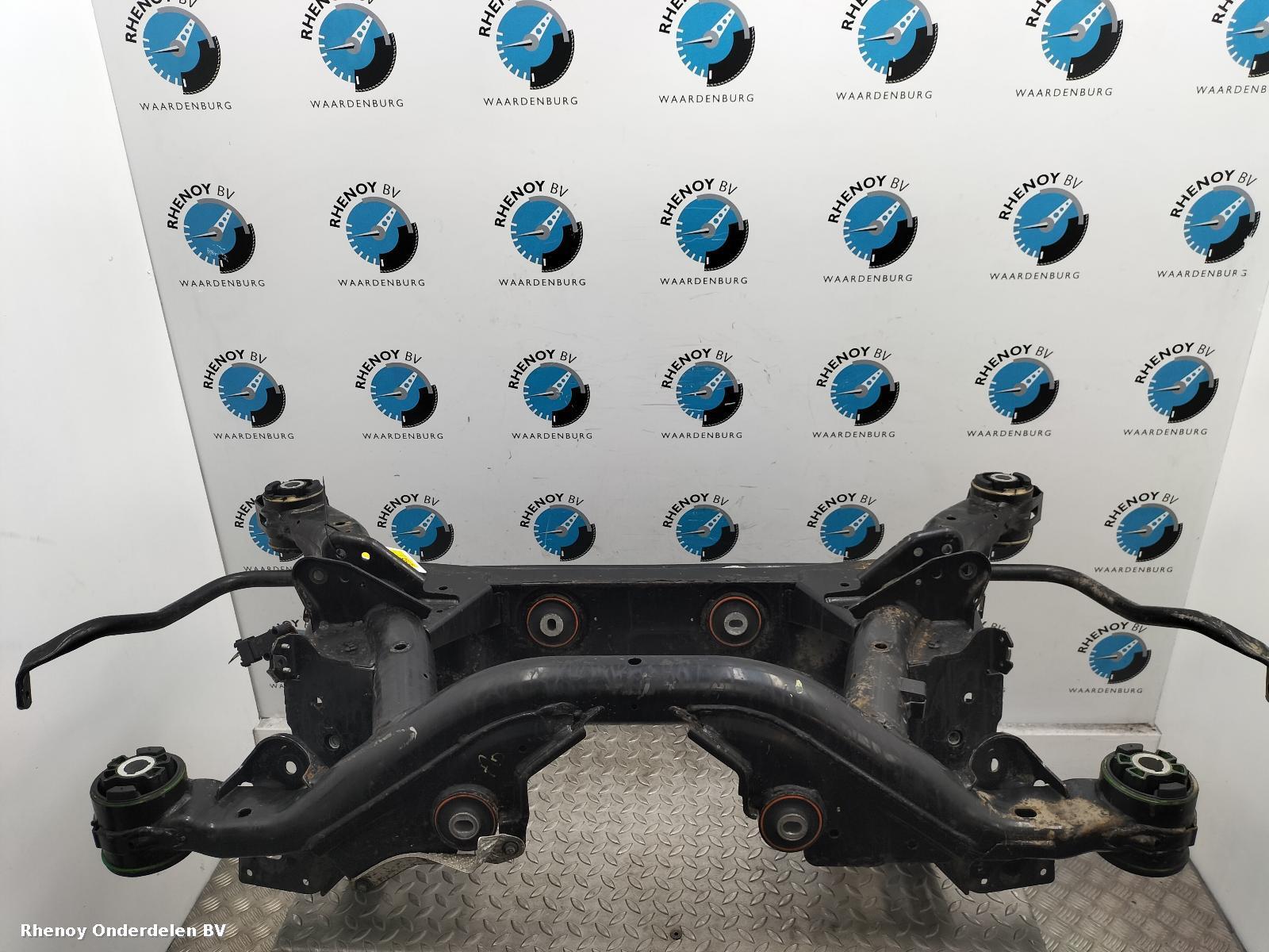 Bekijk Auto-onderdeel SUBFRAME ACHTER LAND ROVER DISCOVERY SPORT 2015