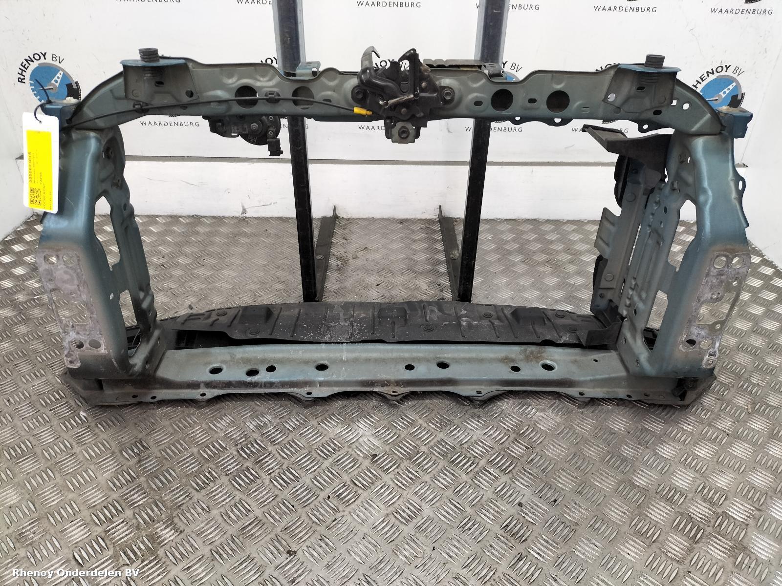 Bekijk Auto-onderdeel VOORFRONT TOYOTA YARIS 2012