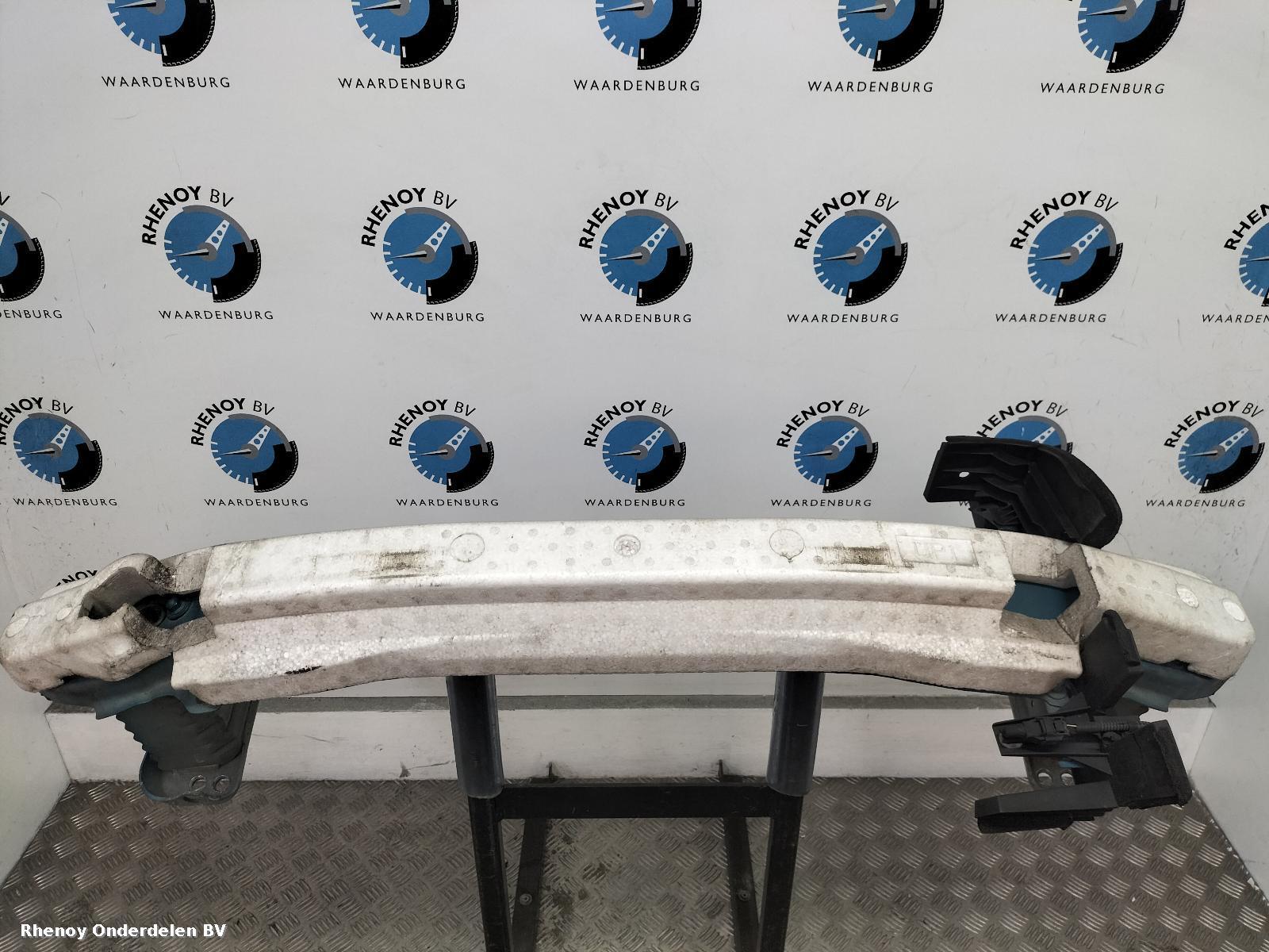 Bekijk Auto-onderdeel VOORBUMPER BALK TOYOTA YARIS 2012