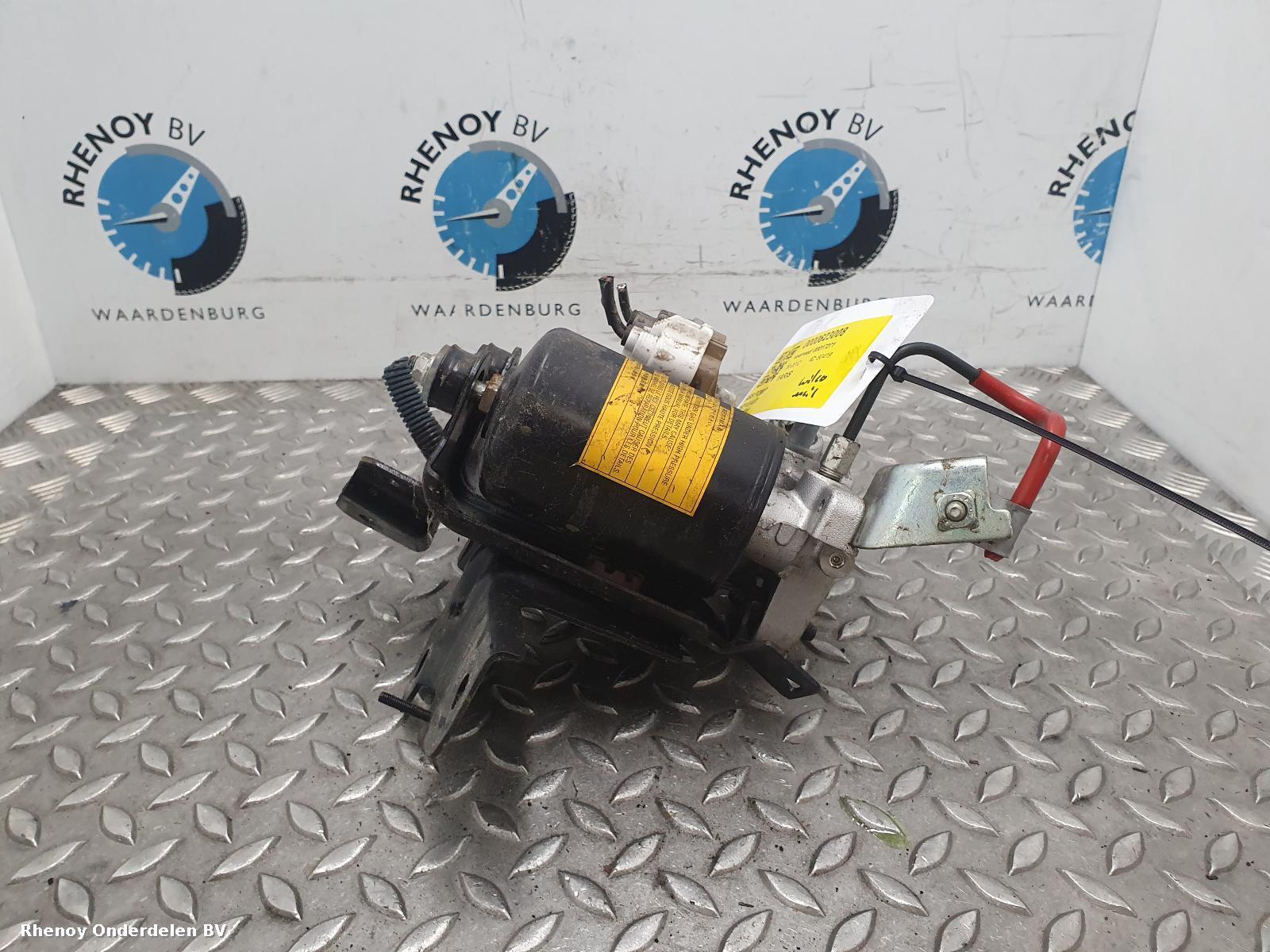 Bekijk Auto-onderdeel ABS POMP  TOYOTA YARIS 2012