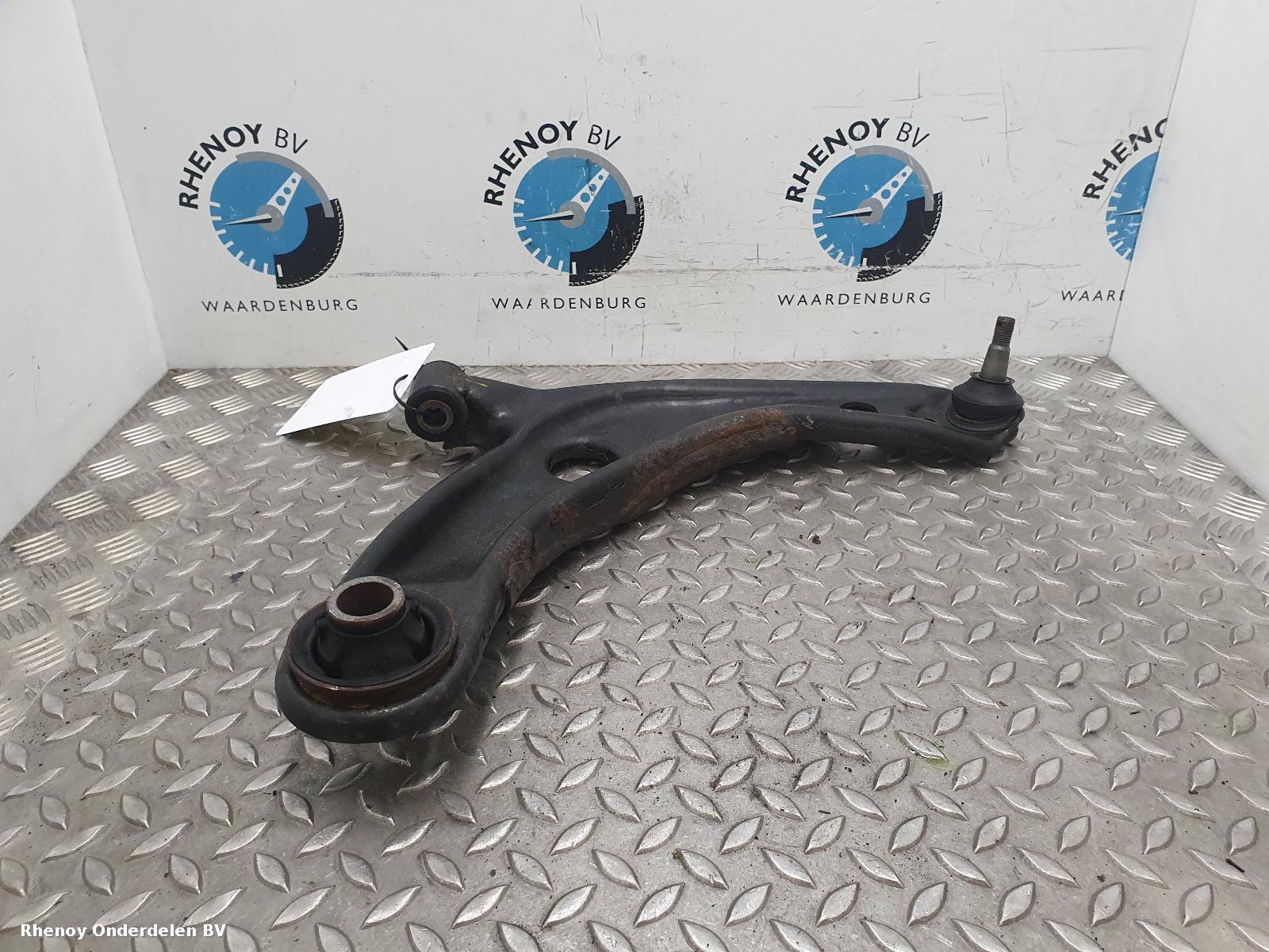 Bekijk Auto-onderdeel DRAAGARM ONDER RV TOYOTA YARIS 2012