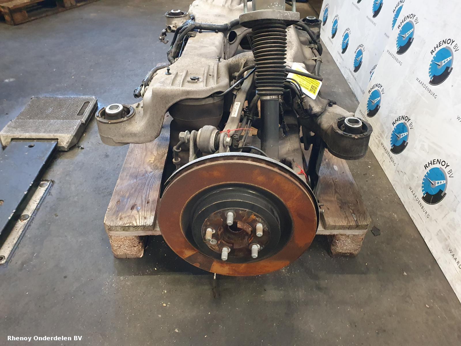 View Auto part OPHANGING ACHTER COMPLEET LAND ROVER RANGE ROVER SPORT 2022