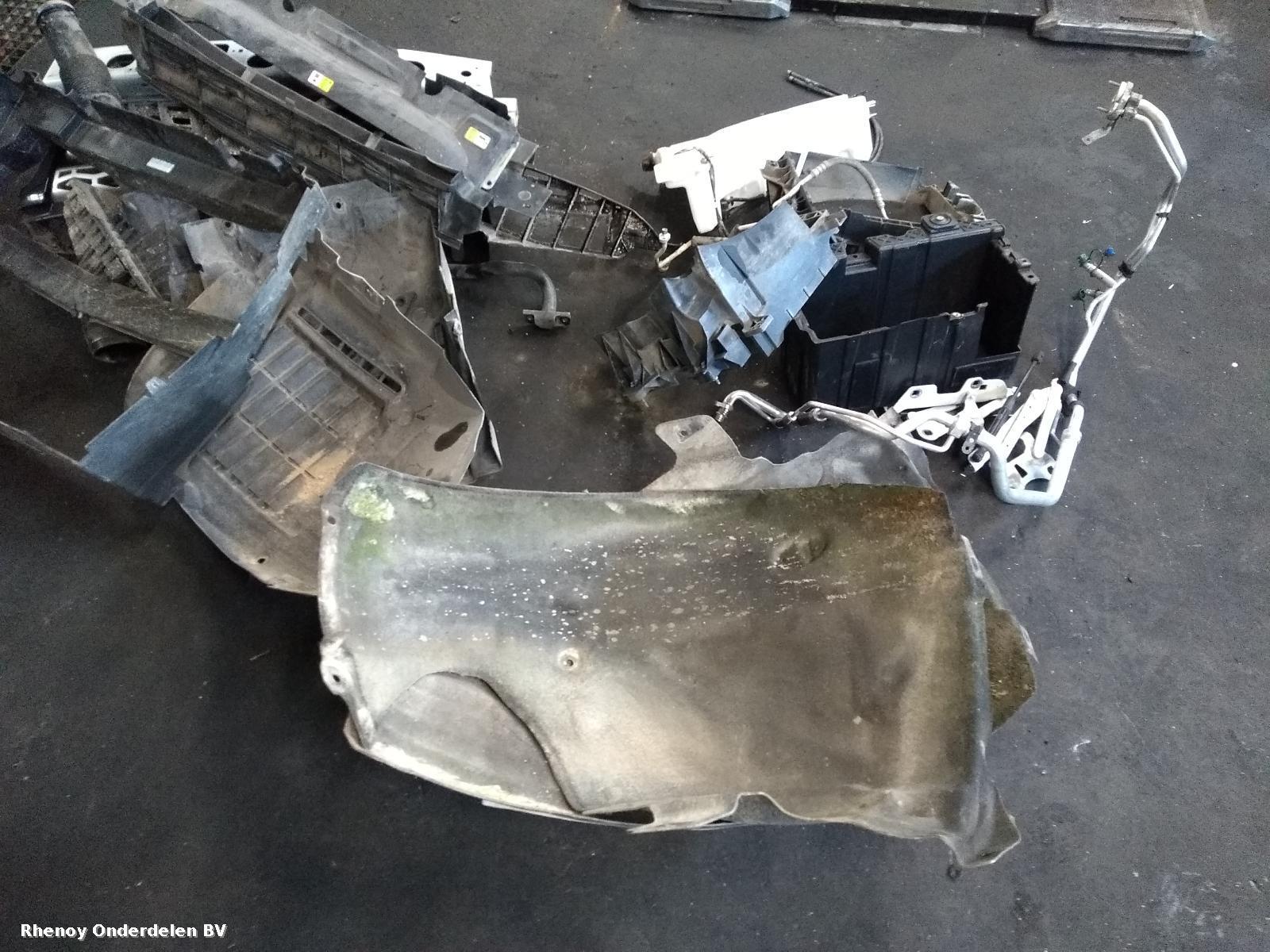 2016 LAND ROVER RANGE ROVER SPORT VOORKOP COMPLEET View Auto part VOORKOP COMPLEET LAND ROVER RANGE ROVER SPORT 2016