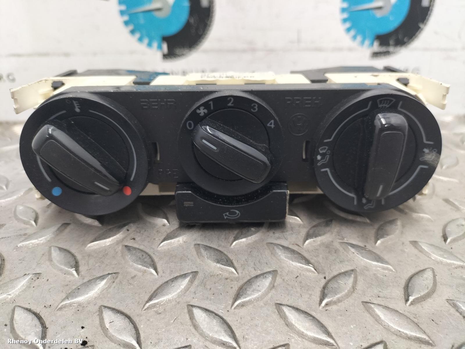 Bekijk Auto-onderdeel KACHEL BEDIENINGSPANEEL VOLKSWAGEN POLO 2011