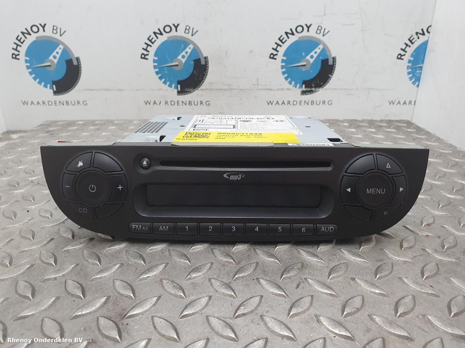Bekijk Auto-onderdeel RADIO FIAT 500 2013