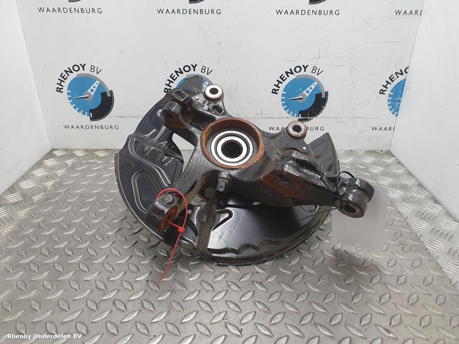 Bekijk Auto-onderdeel FUSEE RV FORD KUGA 2020