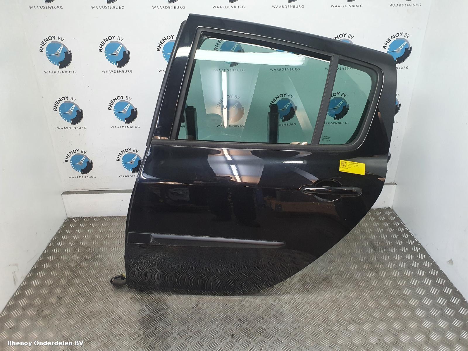 Bekijk Auto-onderdeel PORTIER LA  RENAULT CLIO 2012