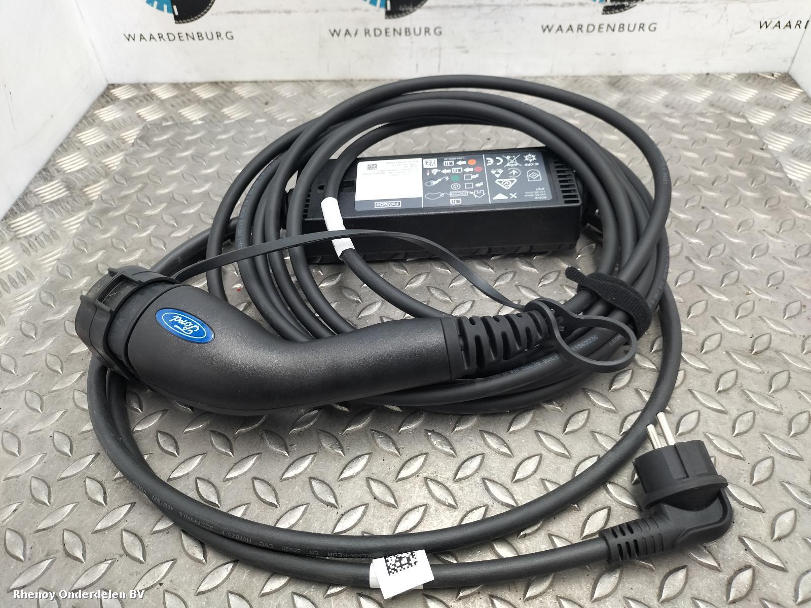 Bekijk Auto-onderdeel EV / HYBRIDE BATTERIJ OPLADER FORD KUGA 2022