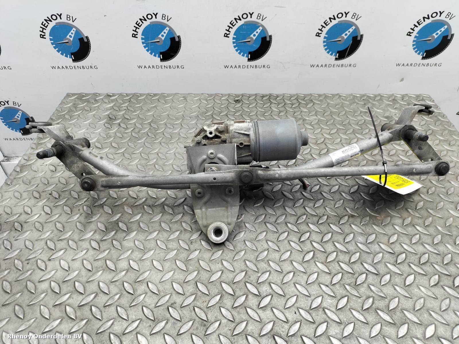 Bekijk Auto-onderdeel RUITENWISSERMOTOR VOOR BMW X3 2012