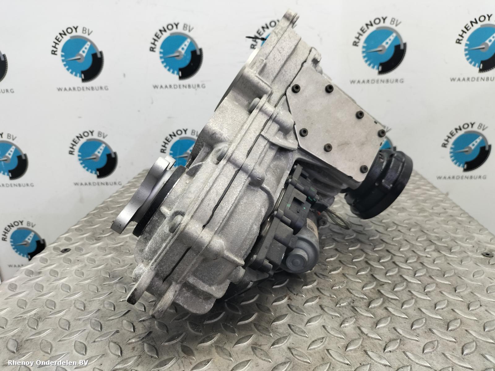 View Auto part TUSSENBAK JAGUAR F-PACE 2020