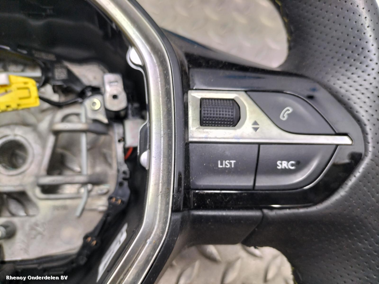 View Auto part STUURWIEL PEUGEOT 208 2022