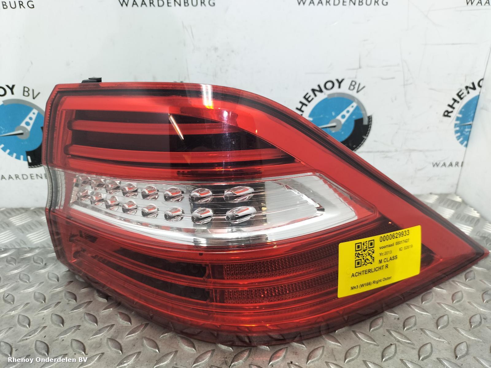 Bekijk Auto-onderdeel ACHTERLICHT R MERCEDES M CLASS 2013