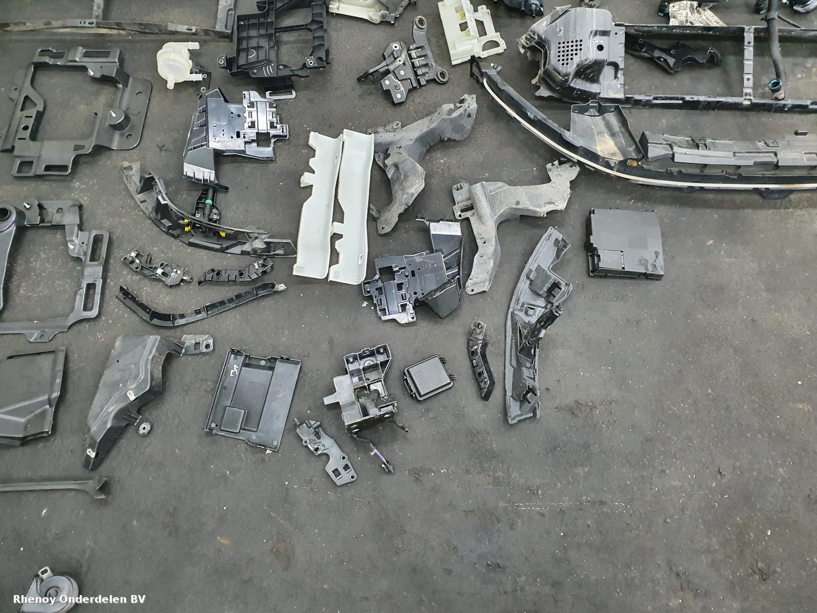 View Auto part VOORKOP COMPLEET LAND ROVER DISCOVERY SPORT 2019