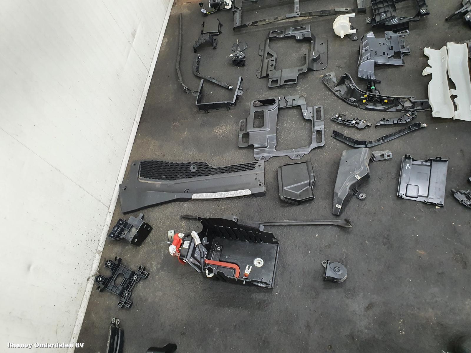 View Auto part VOORKOP COMPLEET LAND ROVER DISCOVERY SPORT 2019