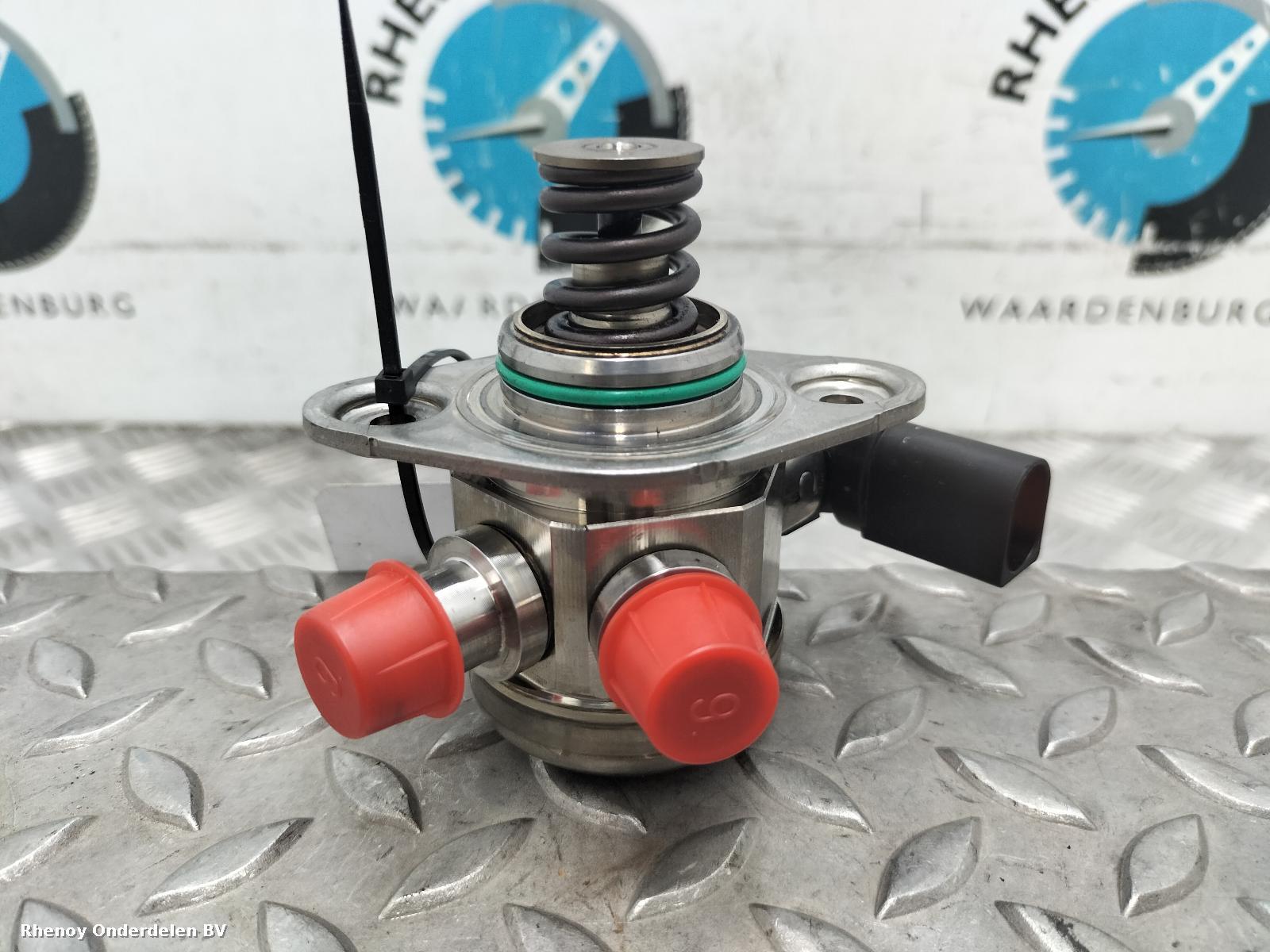 View Auto part BRANDSTOF POMP VOOR DE INJECTOR MERCEDES C CLASS 2020