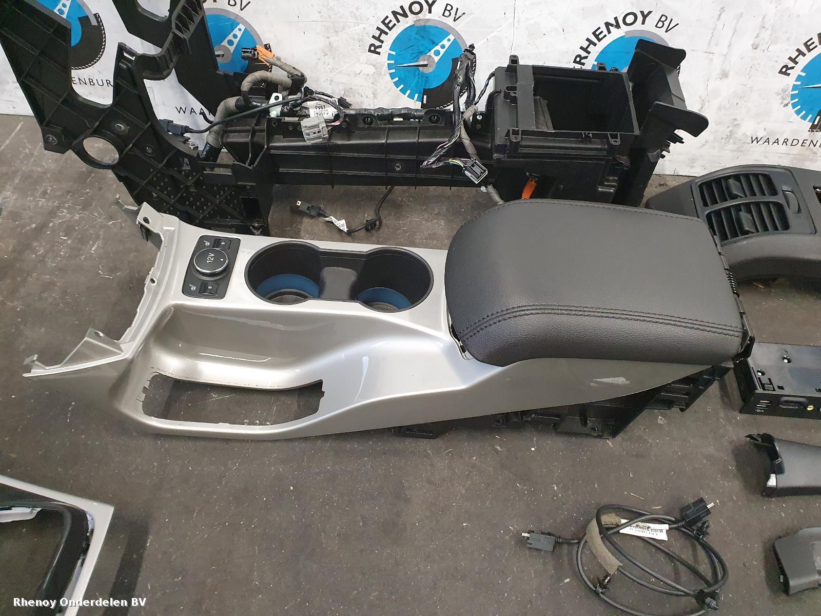 2015 FORD FOCUS C MAX INTERIEUR COMPLEET View Auto part INTERIEUR COMPLEET FORD FOCUS C MAX 2015