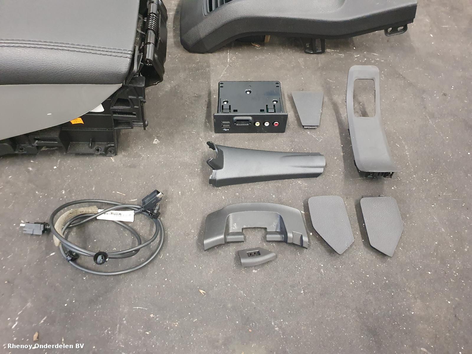 2015 FORD FOCUS C MAX INTERIEUR COMPLEET View Auto part INTERIEUR COMPLEET FORD FOCUS C MAX 2015