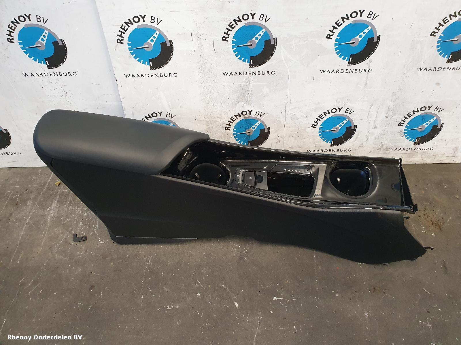 View Auto part INTERIEUR COMPLEET TOYOTA C-HR 2018