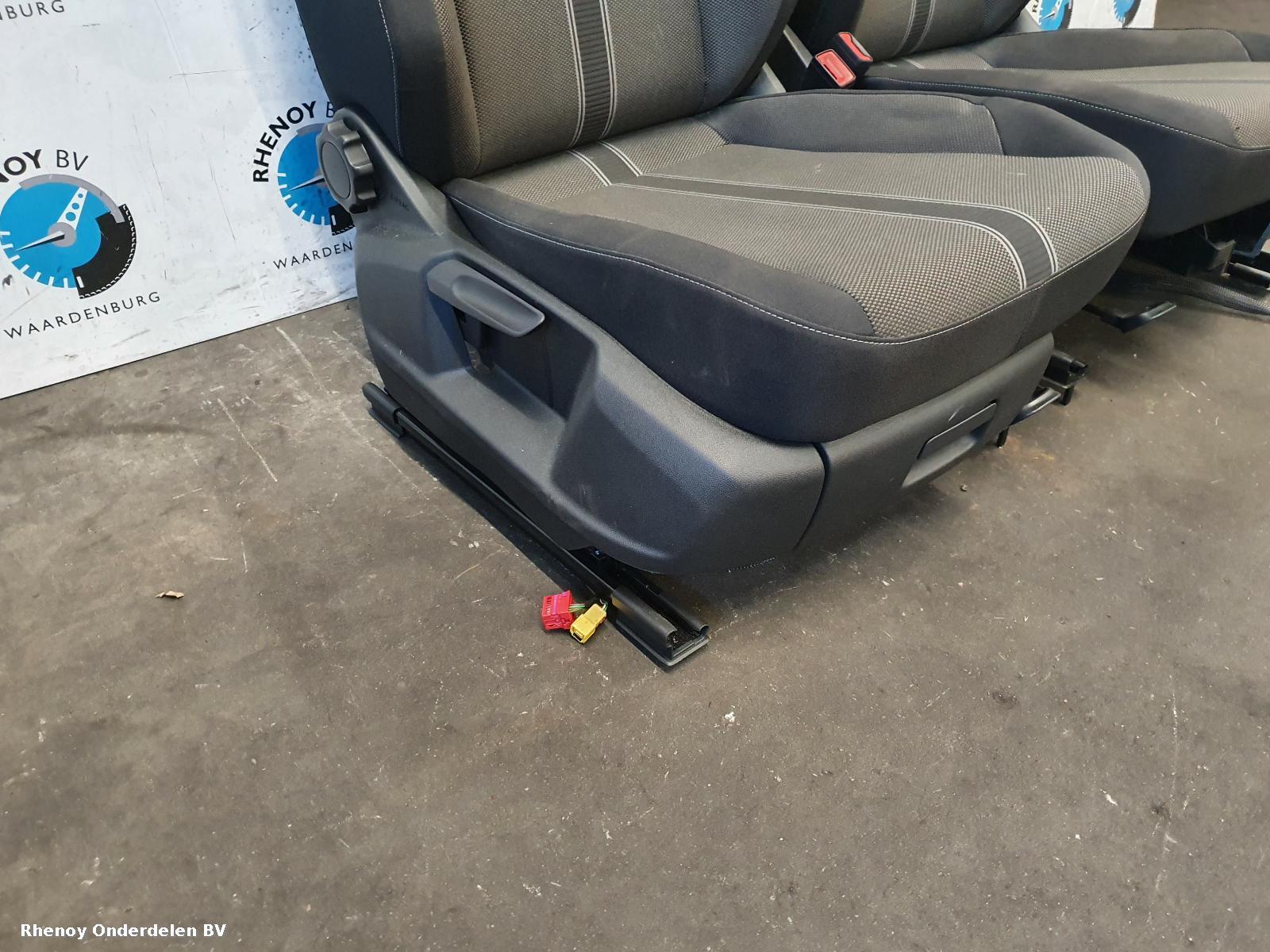 View Auto part INTERIEUR COMPLEET VOLKSWAGEN T-ROC 2019