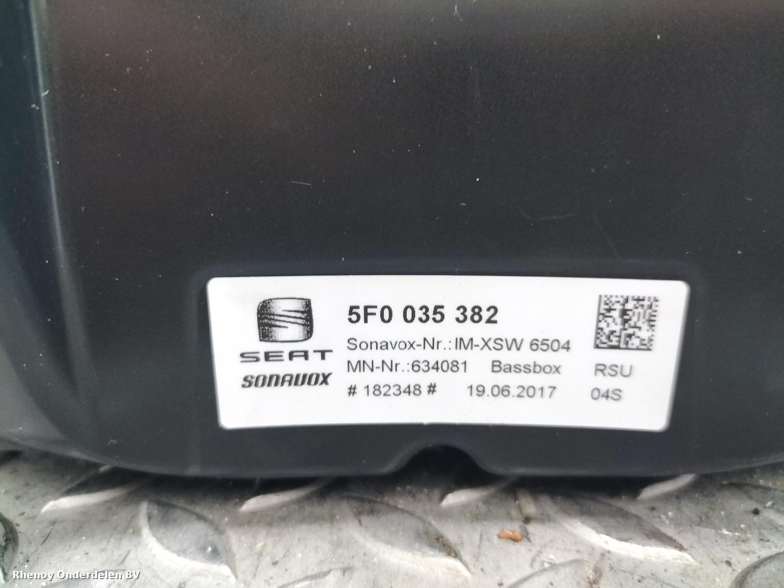 View Auto part LUIDSPREKER / BOX SEAT LEON 2018