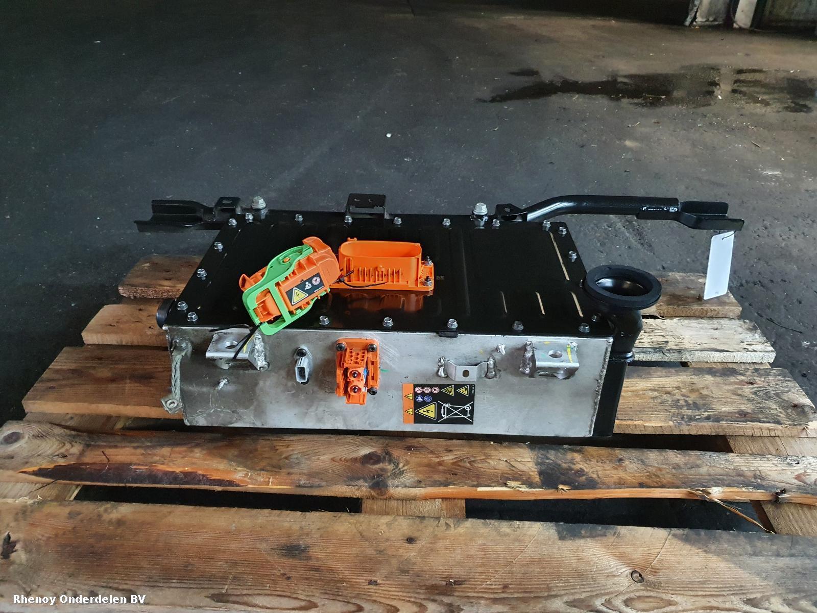 View Auto part EV / HYBRIDE ACCU / BATTERIJ (HOOG VOLTAGE) RENAULT CLIO 2023