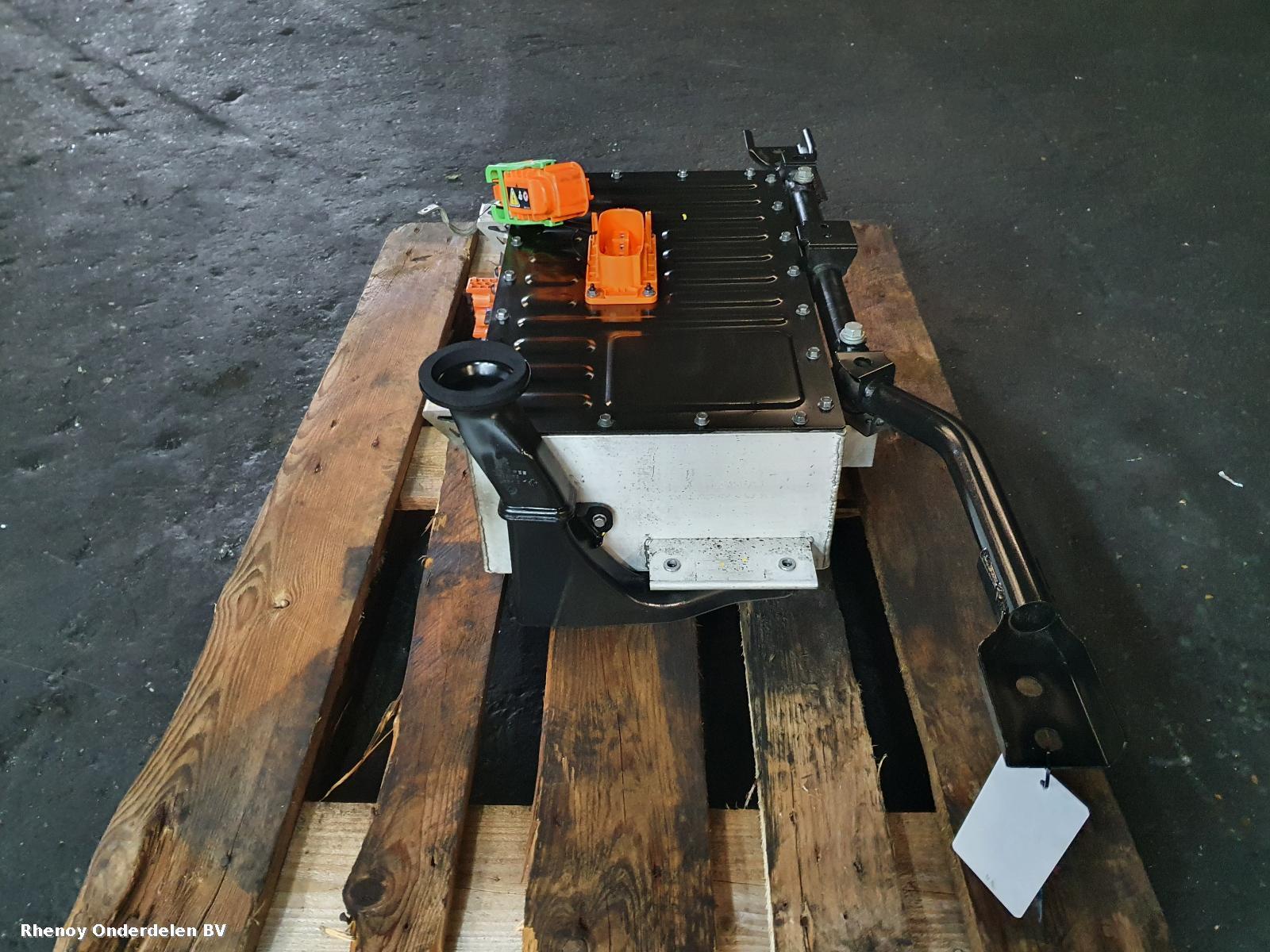 View Auto part EV / HYBRIDE ACCU / BATTERIJ (HOOG VOLTAGE) RENAULT CLIO 2023