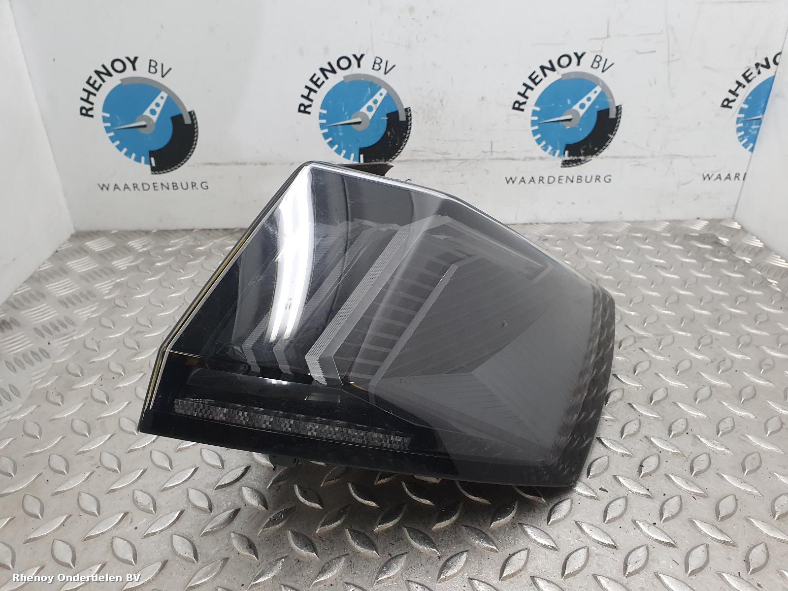 Bekijk Auto-onderdeel ACHTERLICHT R PEUGEOT 3008 2022