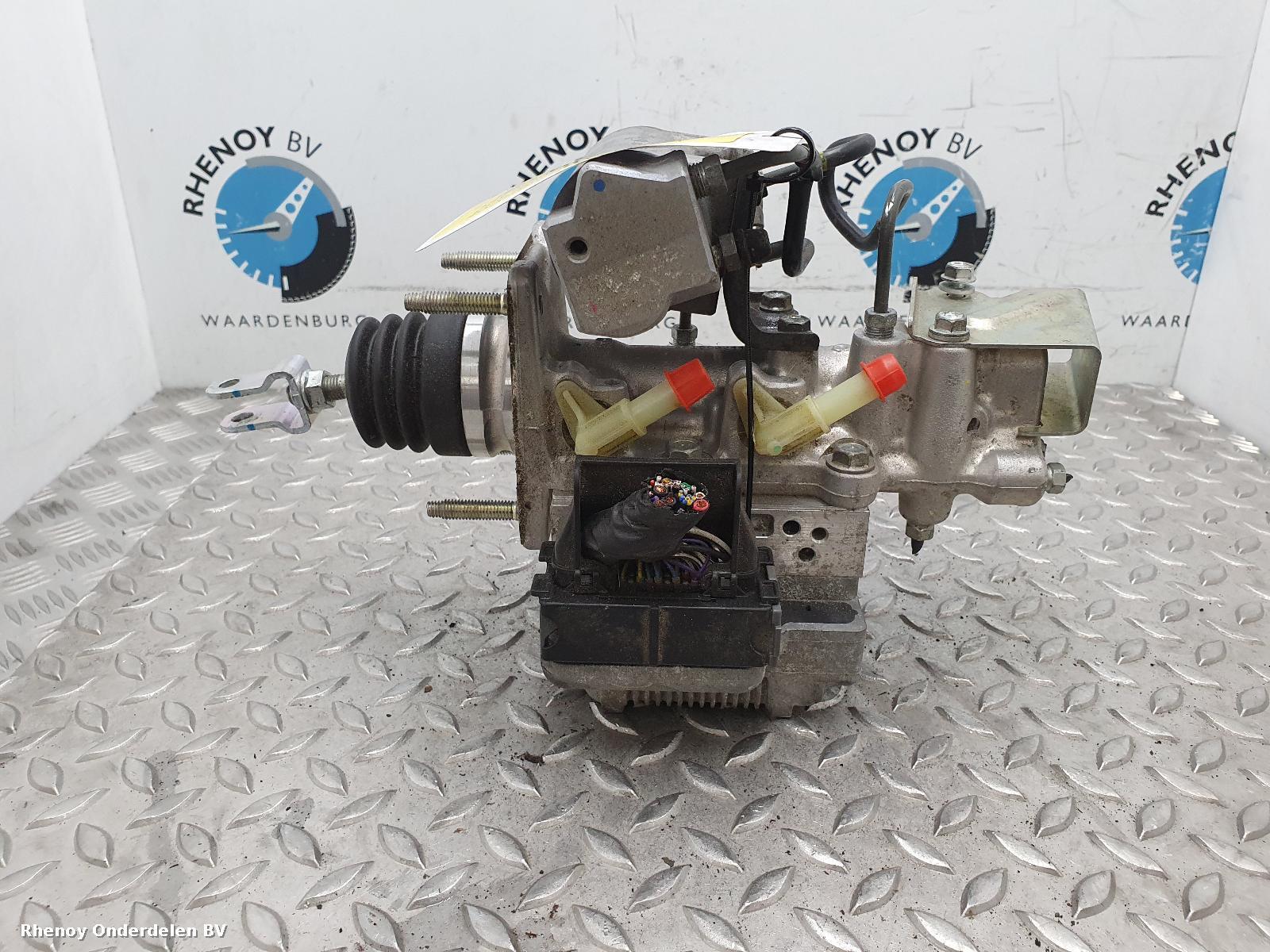 View Auto part ABS POMP  TOYOTA YARIS 2012