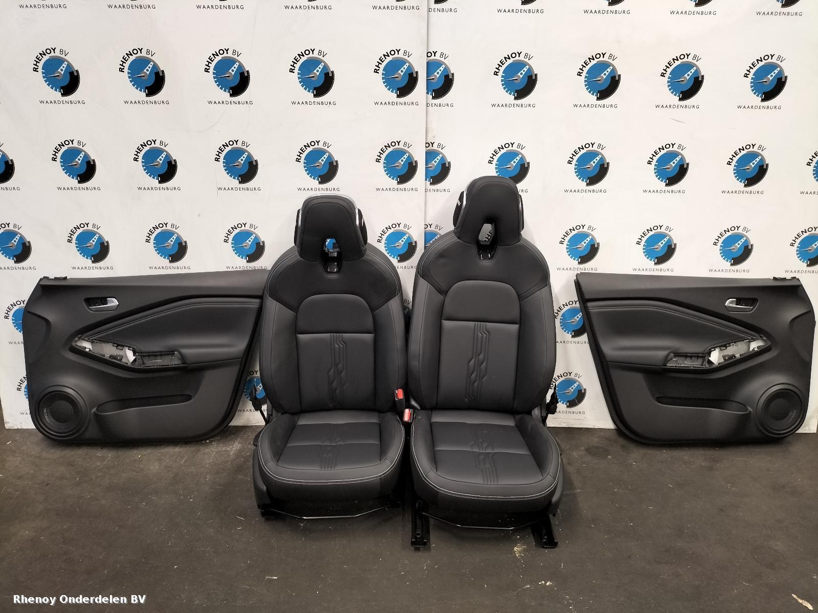 Bekijk Auto-onderdeel INTERIEUR COMPLEET NISSAN JUKE 2023