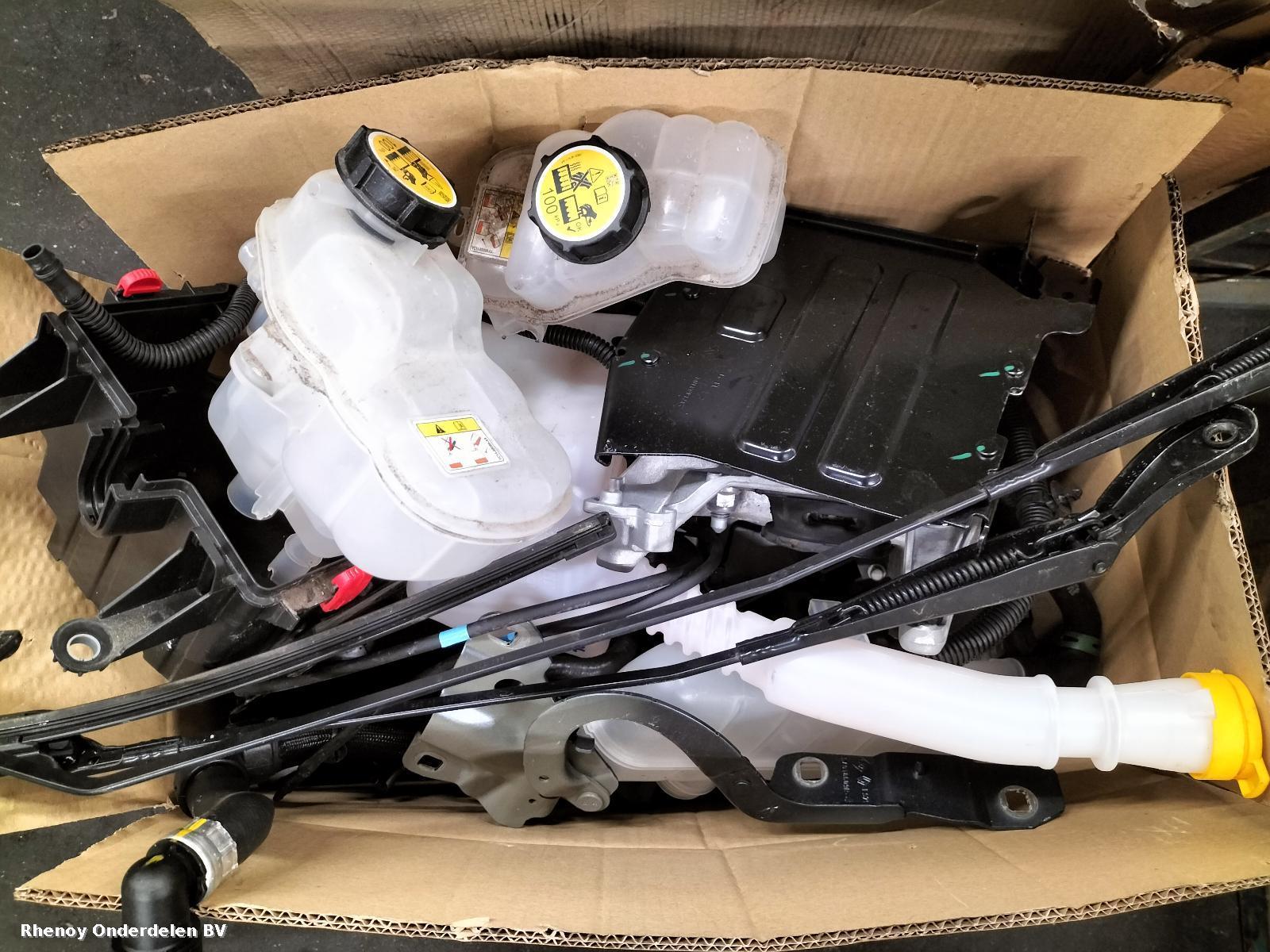 View Auto part VOORKOP COMPLEET RENAULT ZOE 2021