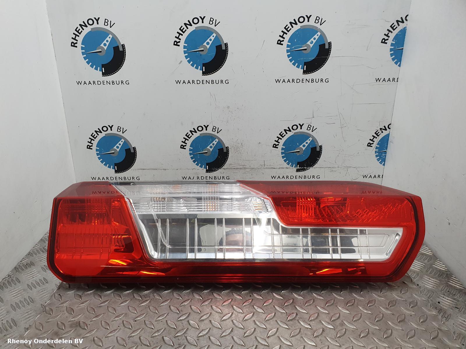 Bekijk Auto-onderdeel ACHTERLICHT R FORD TRANSIT 2020